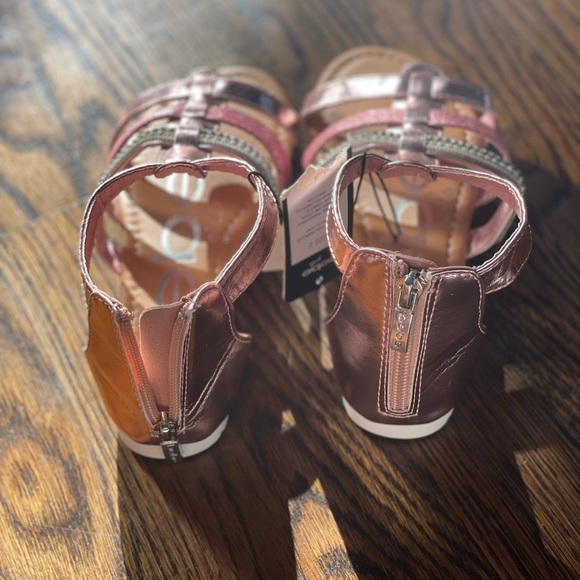 BNWT girls BEBE sandals - Picture 2 of 3